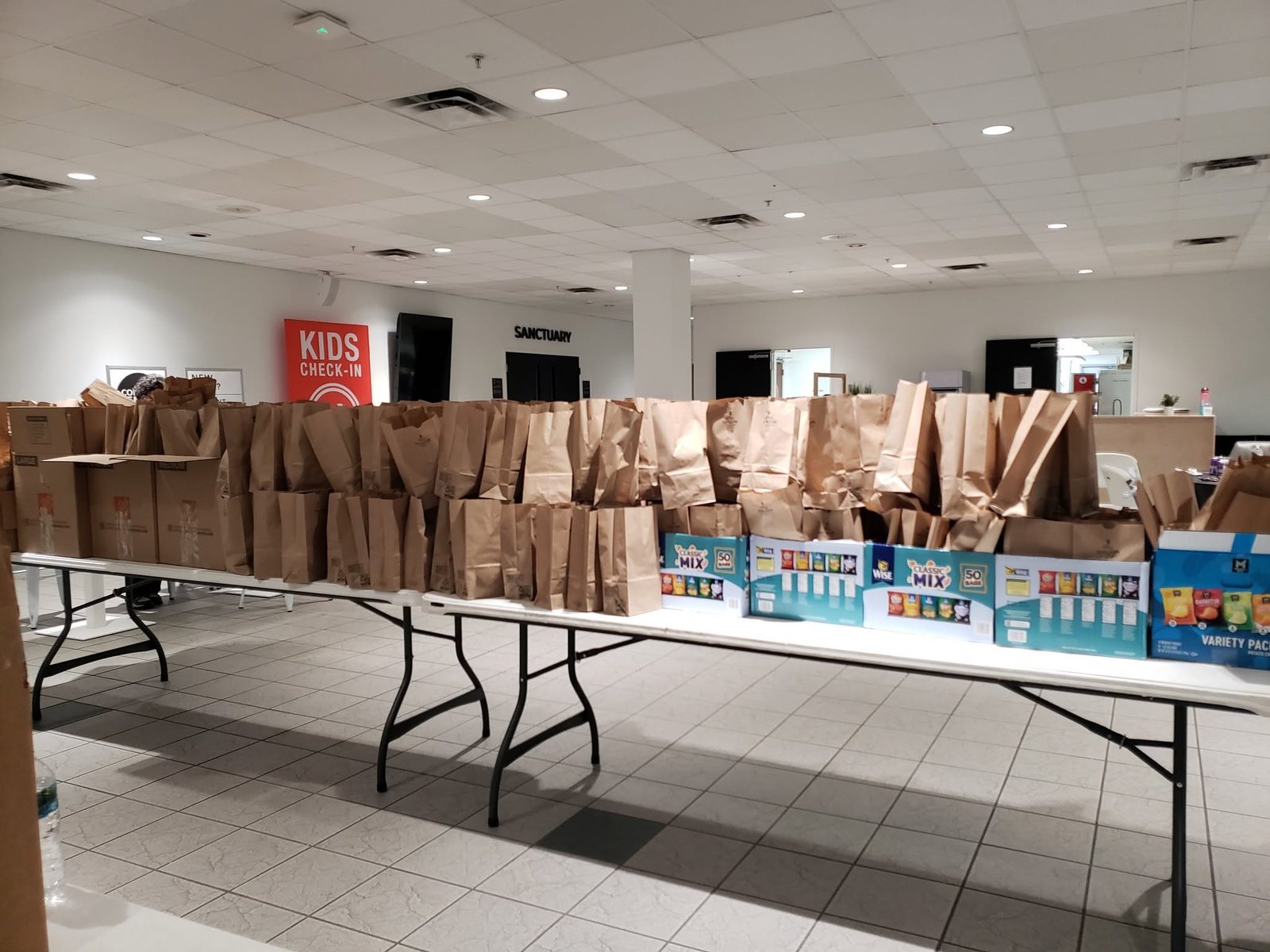 Snack bags and food supplies prepared for FFF outreach